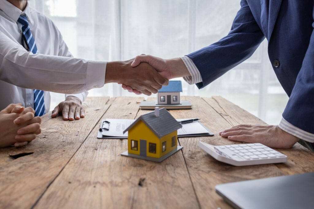 handshake-real-estate-brokerage-agent-deliver