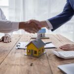 handshake-real-estate-brokerage-agent-deliver